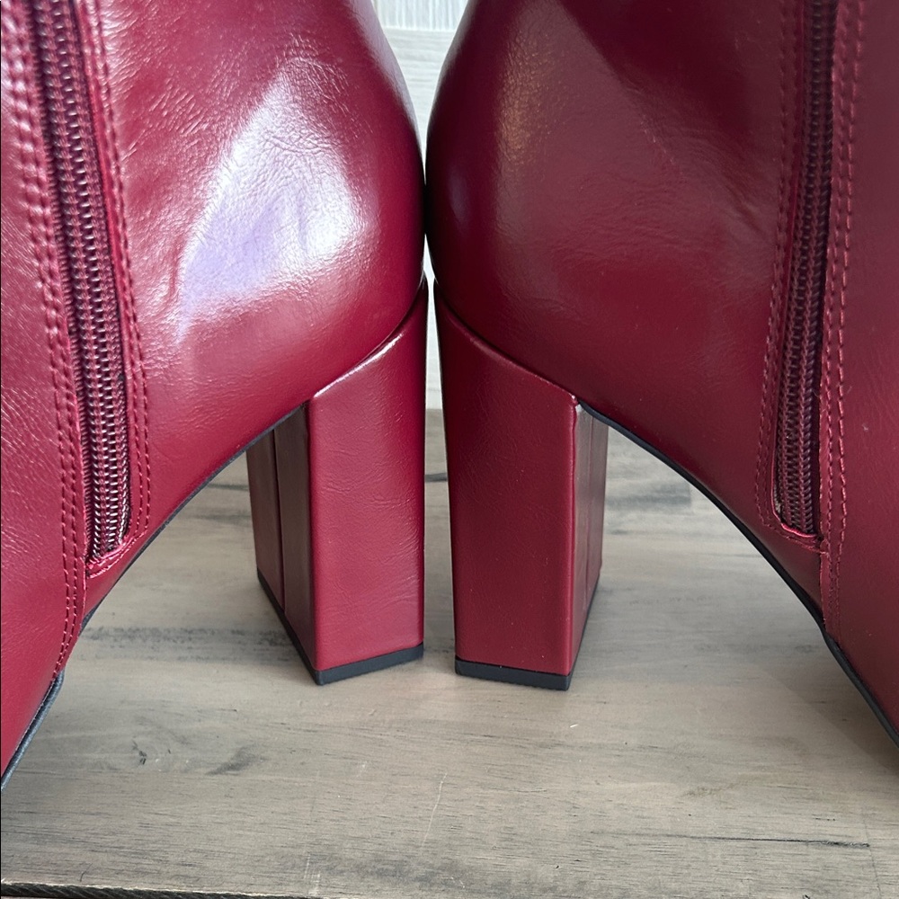 Women's Tall Pointed-Toe Block Heel Leather Boots - Burgundy - Picture 4 of 9
